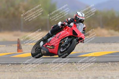 media/Sep-10-2022-SoCal Trackdays (Sat) [[a5bf35bb4a]]/Turn 6 (1140am)/